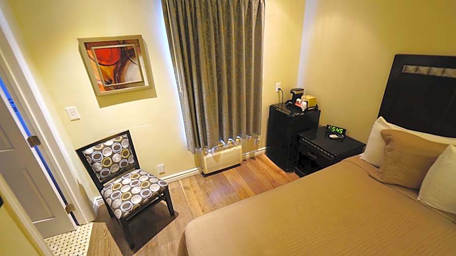 Trylon Hotel - Hollywood