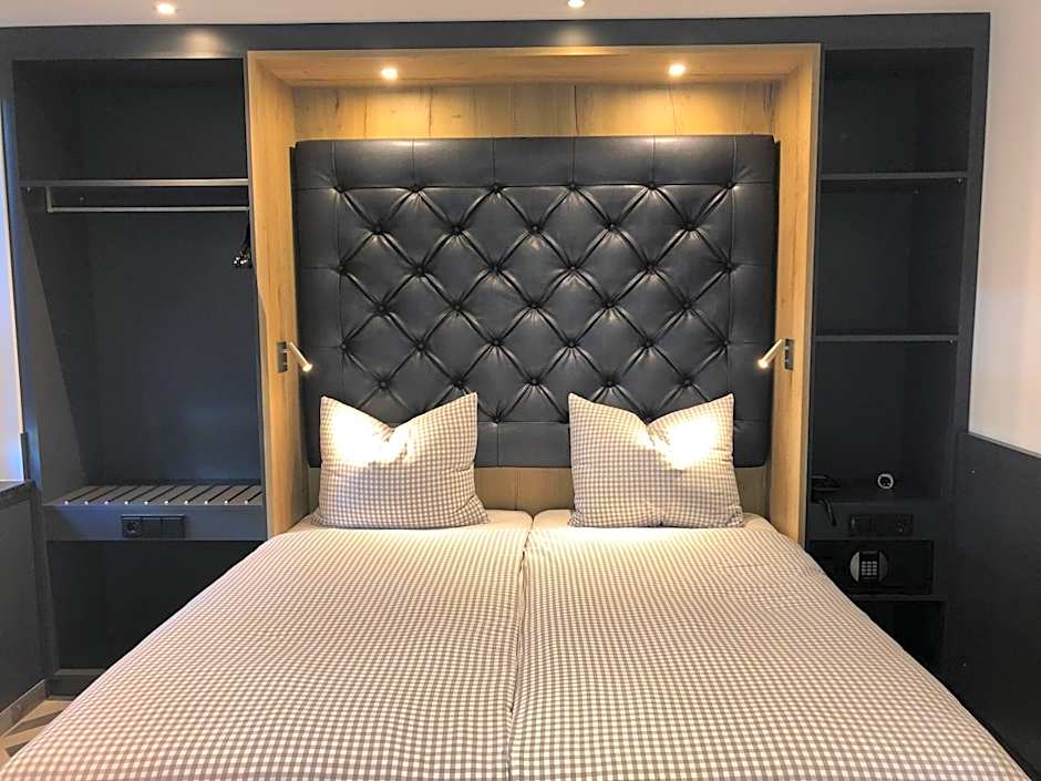 Munich Deluxe Hotel