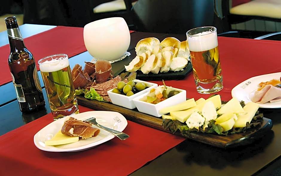 MIL810 Ushuaia Hotel