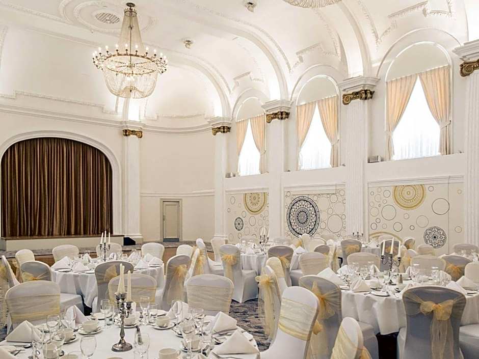 Bristol Grand Hotel By Sunday