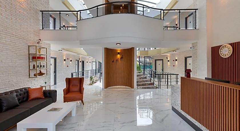 Royal Dream's Hotel