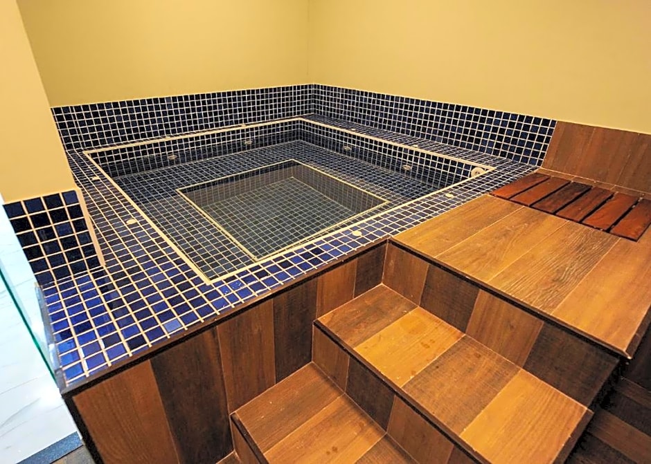 Bristol Infinity Hotel