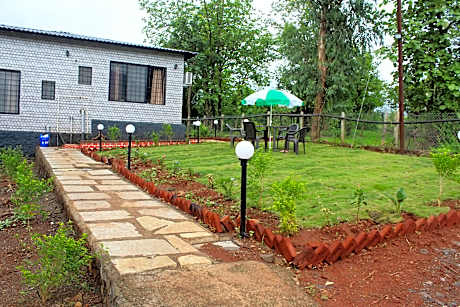 Vaviva Villa - Pet Friendly with Pool