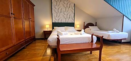 Triple Room with Private Bathroom