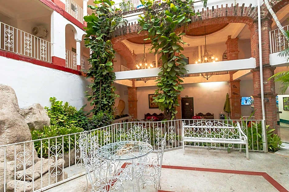 Hotel Encino