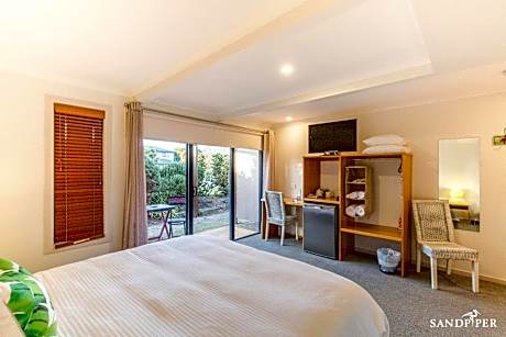 Queen Room with Terrace