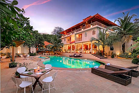 Amritara Aura Resort & Spa