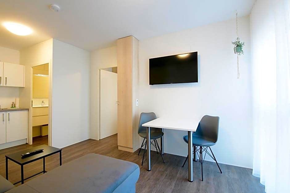 Smart & Stay Aparthotel Saarbrücken Süd - Self-Check-In - Free Parking