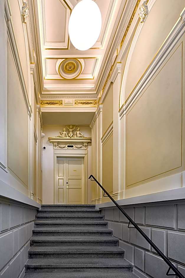 DownTown Suites Rubesova