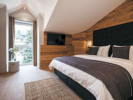 Penthouse Suite II with Three Bedrooms and Private Sauna