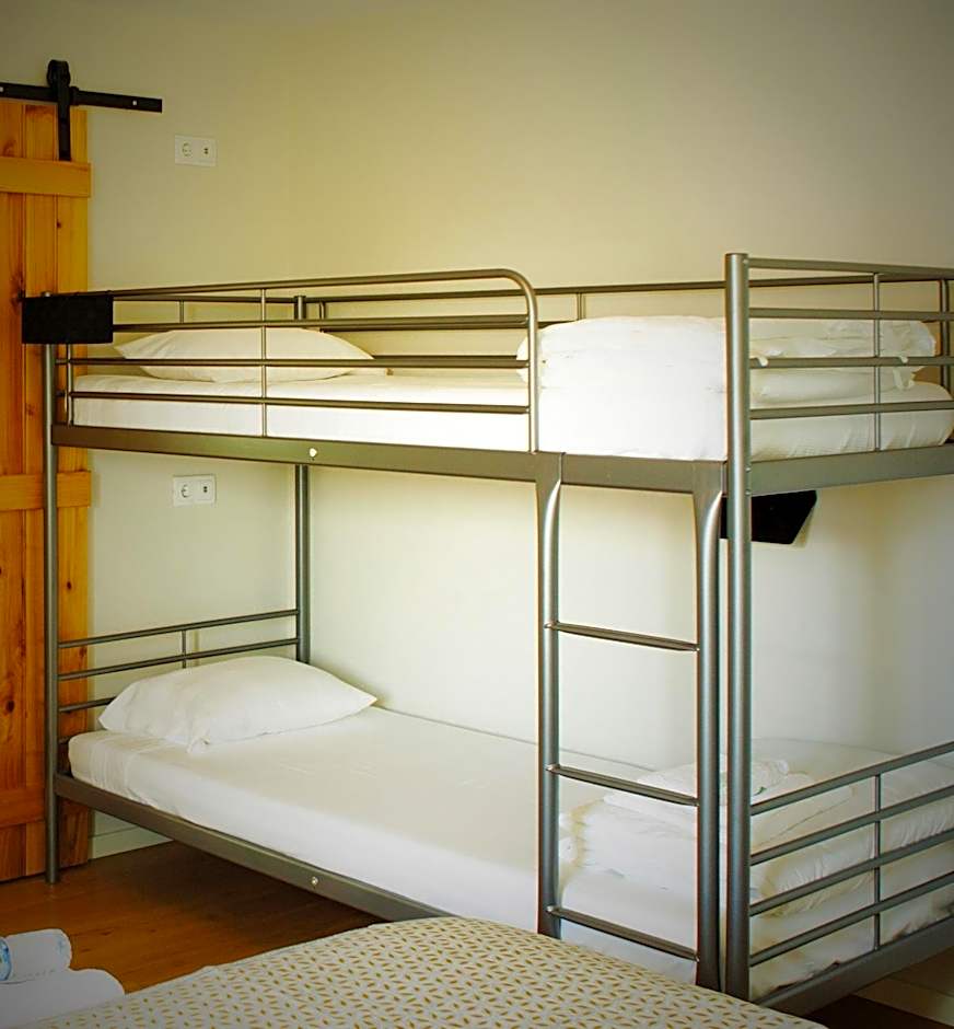 THE HOLY COW - Hostel & Suites