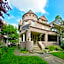 The Kings Throne Inn and Guest House