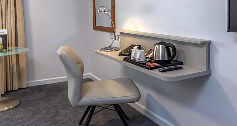 Cambridge Bar Hill Hotel, BW Signature Collection