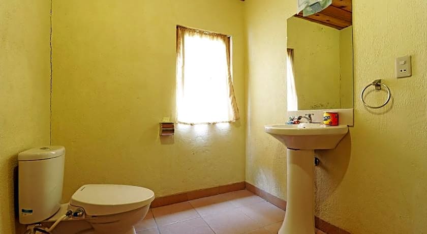 Tuk Tuk Timbul Bungalows