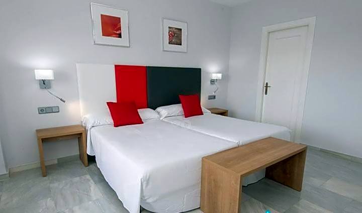 Photo 1 of 10 of 3 Bedroom Apartment, Sea View