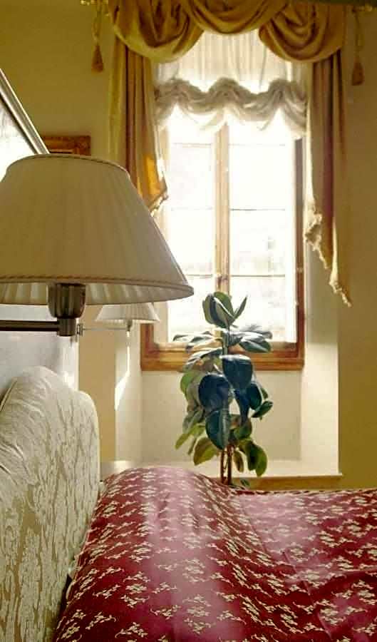 Tornabuoni La Petite Suite