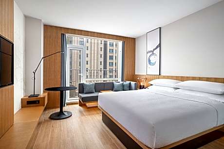 Deluxe King Room, Guest room, 1 King, City view
