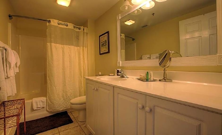 Riverview Suites at Water Street Center