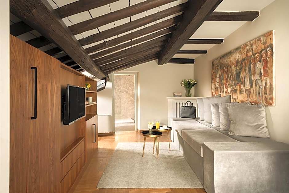 Photo 1 of 8 of Suite, View, Separate Building