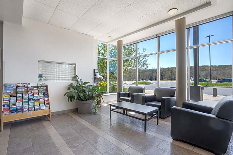 Residence & Conference Centre - Niagara-on-the-Lake