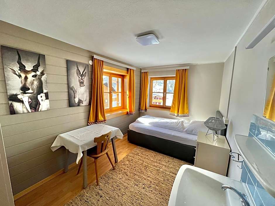 Foto 1 von 7 von Comfort Single Room with Shared Bathroom
