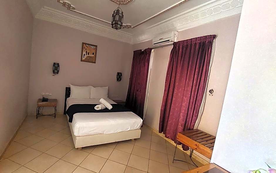 Foto 1 dari 3 — Single Room