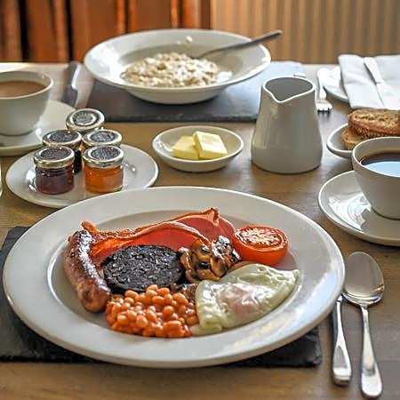 Llety Brynawel Guest House