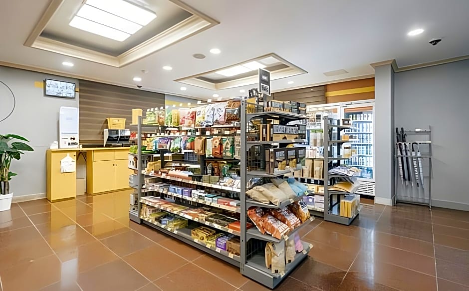 The Oakra Hotel