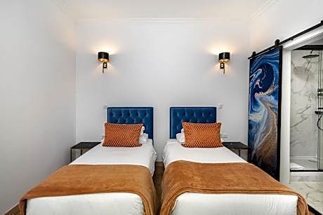 Family Suite with Interior View