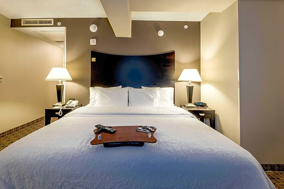 Hampton Inn & Suites Montgomery-Downtown