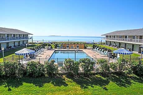 Friendship Oceanfront Suites