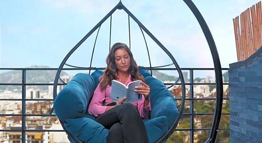 Melanj Airport Hotel