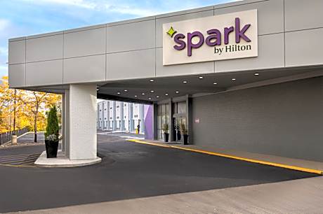 Spark by Hilton Toronto Airport