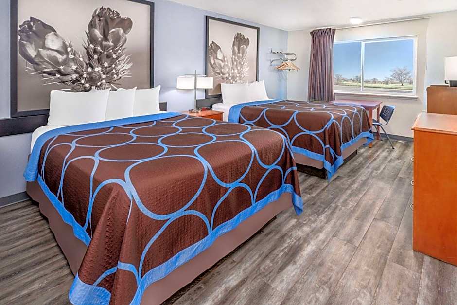 Super 8 by Wyndham Clayton