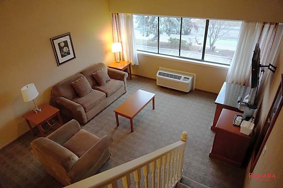 Ramada Hotel & Conference Center by Wyndham Kelowna