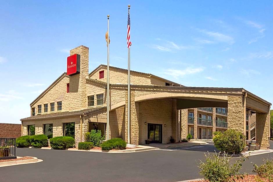 Ramada by Wyndham Albuquerque Airport