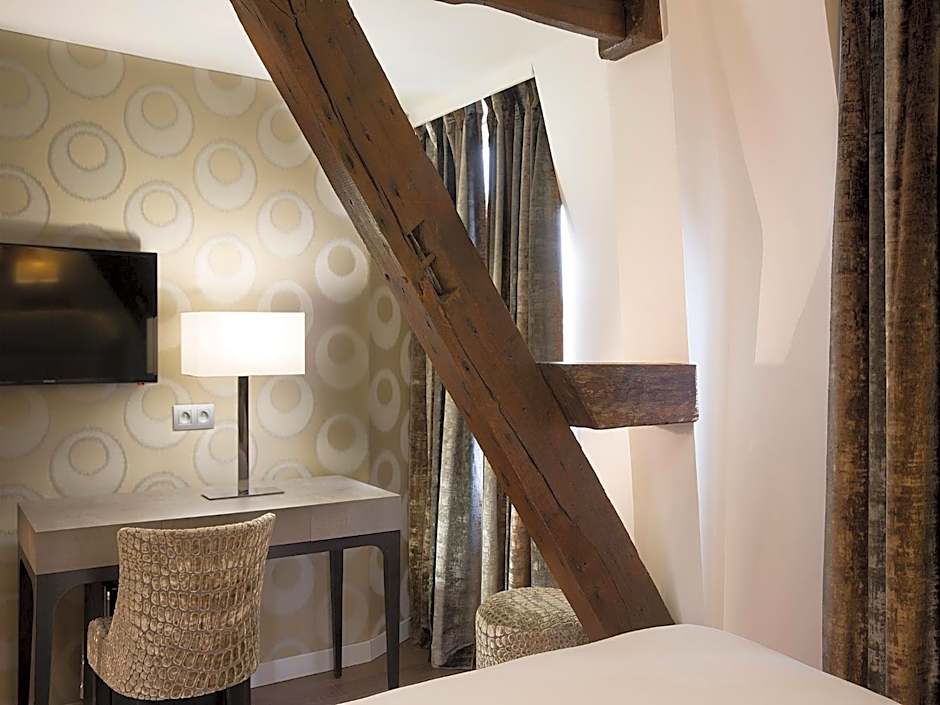 Hotel Jacques De Molay