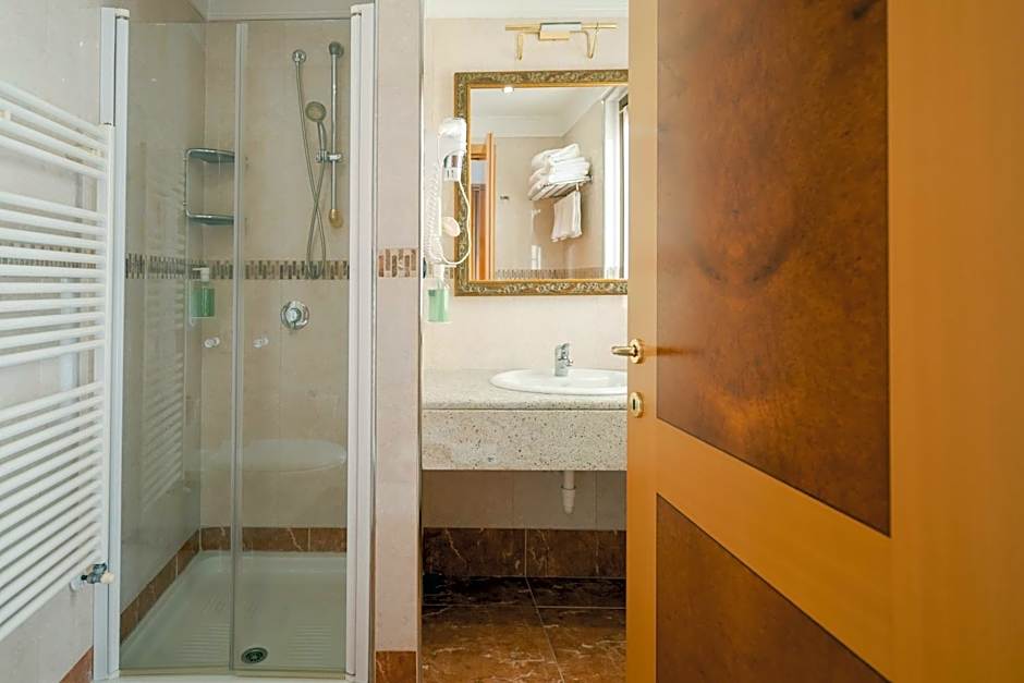 Hotel Ungheria Varese 1946