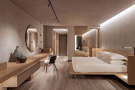 Open Plan Suite Partial Sea View