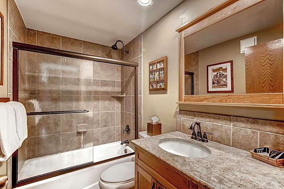 Seasons at Avon, A Vail Resorts Property