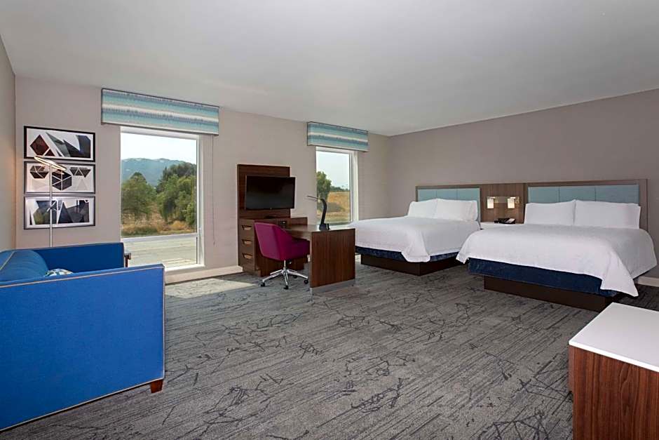 Hampton Inn By Hilton & Suites Gilroy, CA