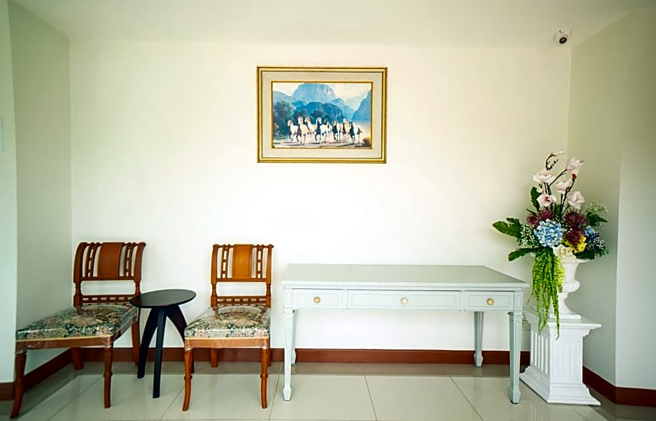 The Willing Hotel and Residence