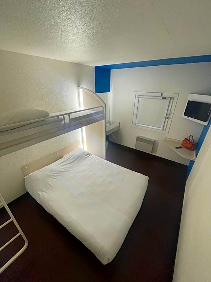 Unisotel Bollène A7 Ex-Hotel F1