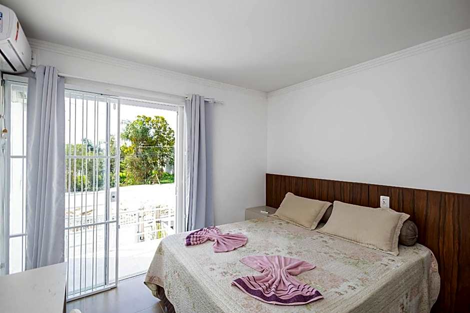 Completa casa apenas 700m da praia