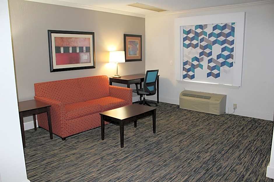 Quality Inn Crossville Near Cumberland Mountain State Park