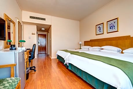 Superior Family Room