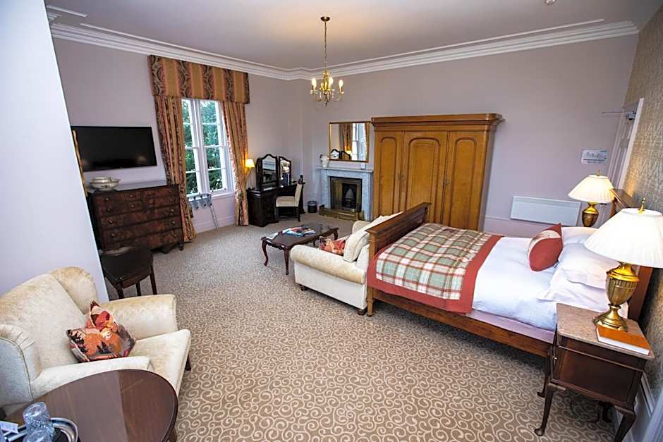 Macdonald Pittodrie House