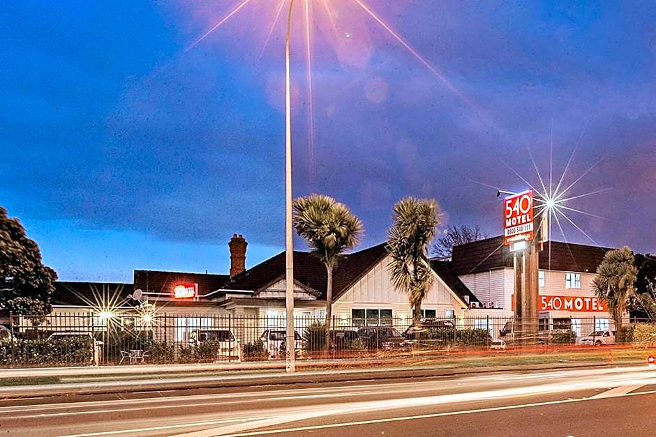 540 on Great South Motel