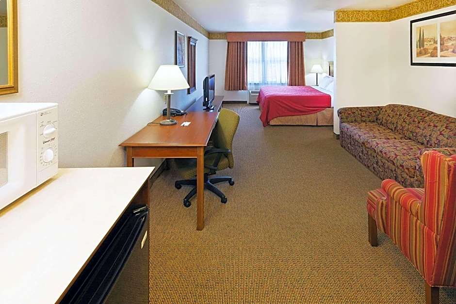 Country Inn & Suites by Radisson, Chambersburg, PA