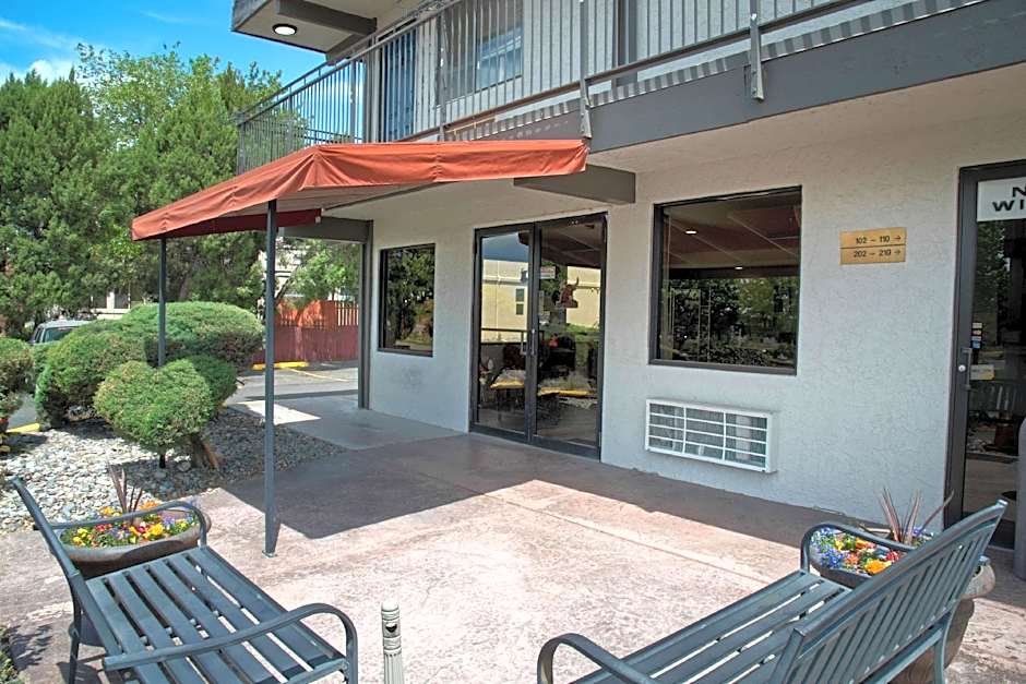 Studio 6 Grand Junction, CO